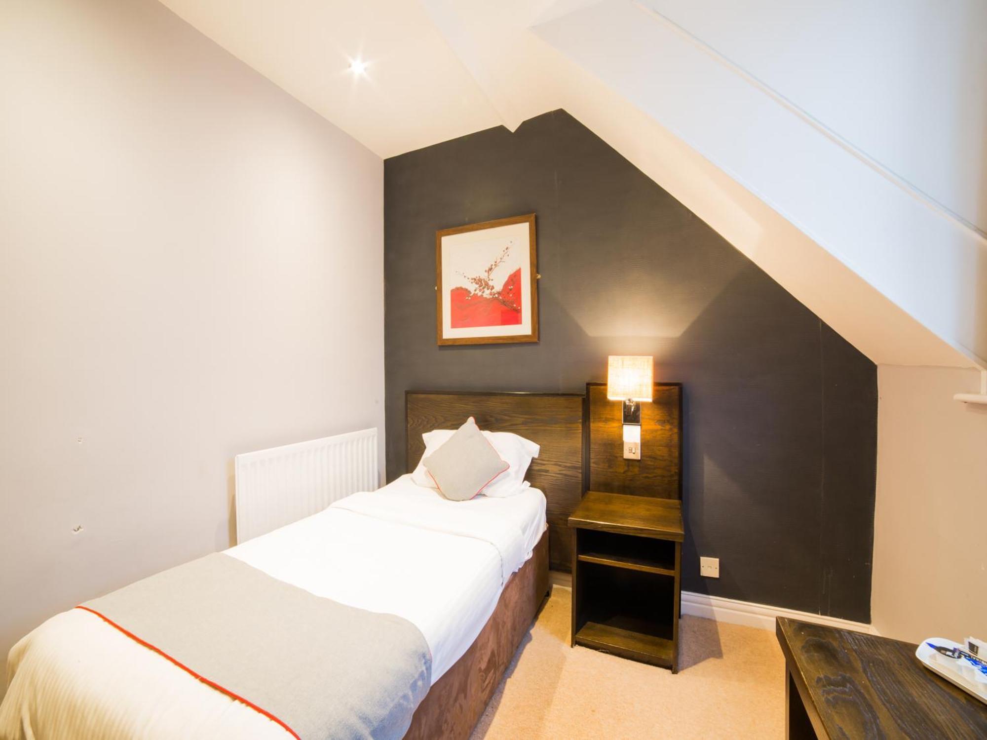Oyo Hotel Majestic Barrow-in-Furness Exterior photo
